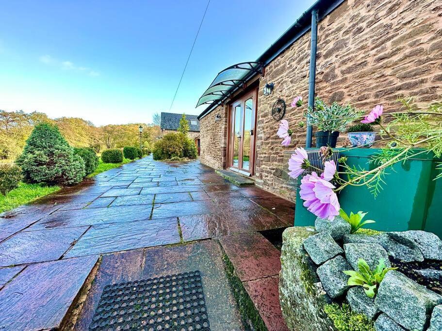 Detached One Level Stone Barn Llangwm-Isaf Exterior foto