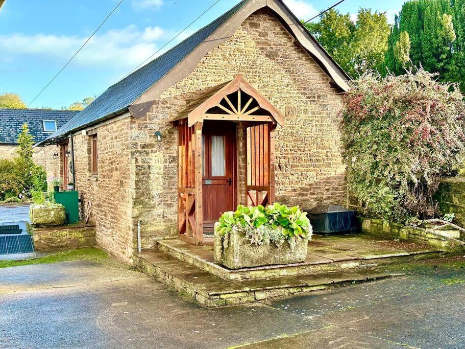 Detached One Level Stone Barn Llangwm-Isaf Exterior foto